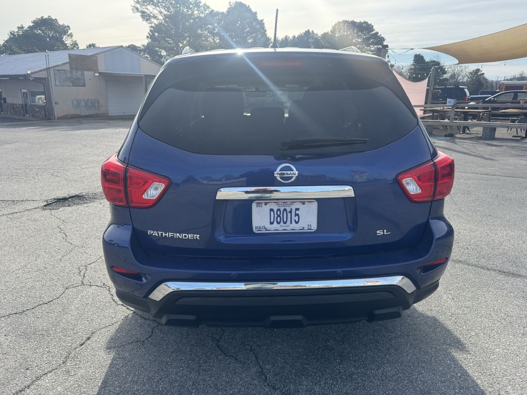 2018 Nissan Pathfinder Image 4
