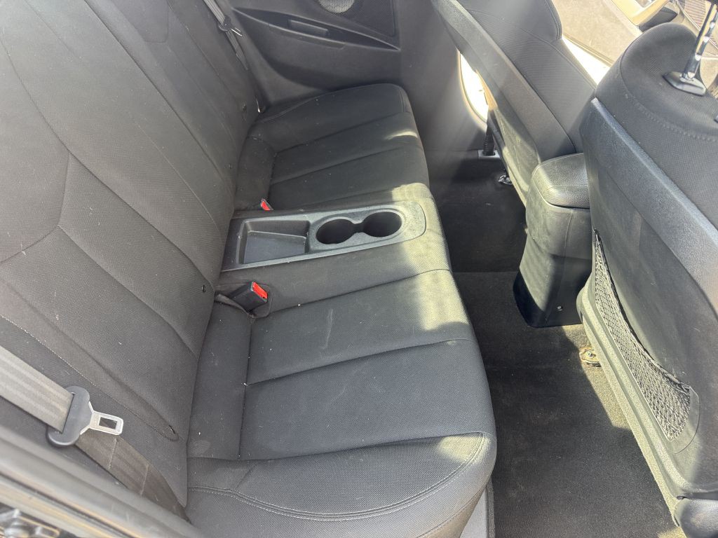 2014 Hyundai Veloster Image 11