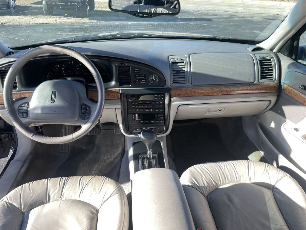 2000 Lincoln Continental Image 11