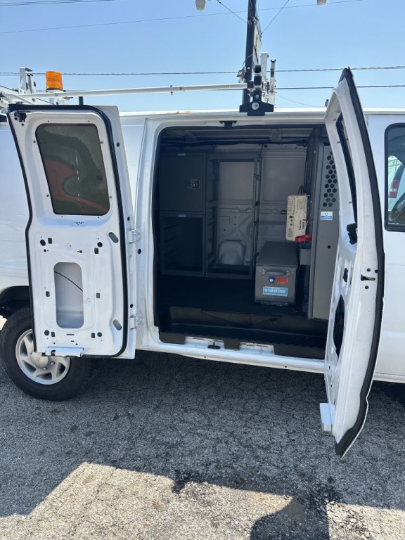 2009 Ford Econoline Image 11