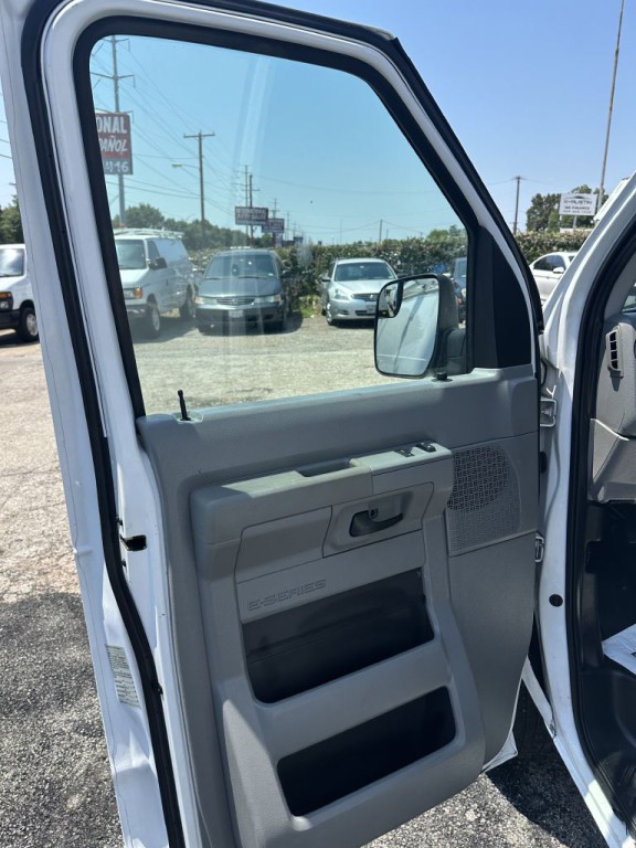 2009 Ford Econoline Image 15