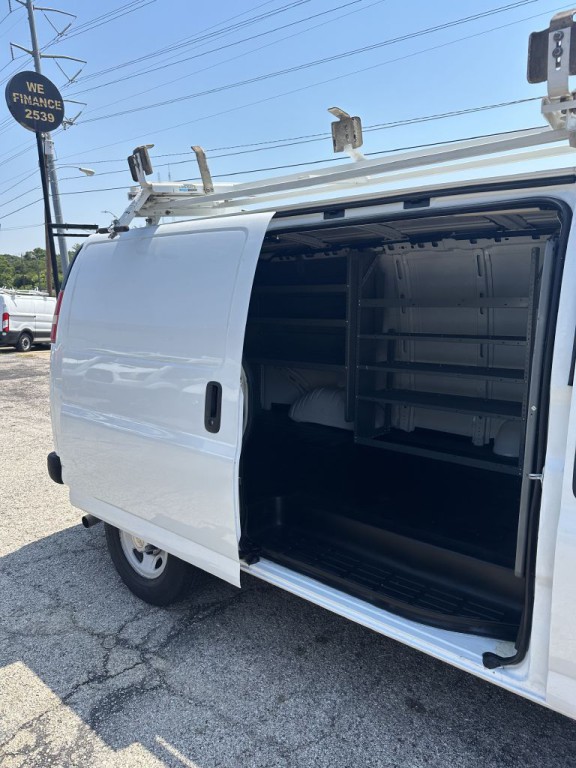 2012 Chevrolet Express Image 11