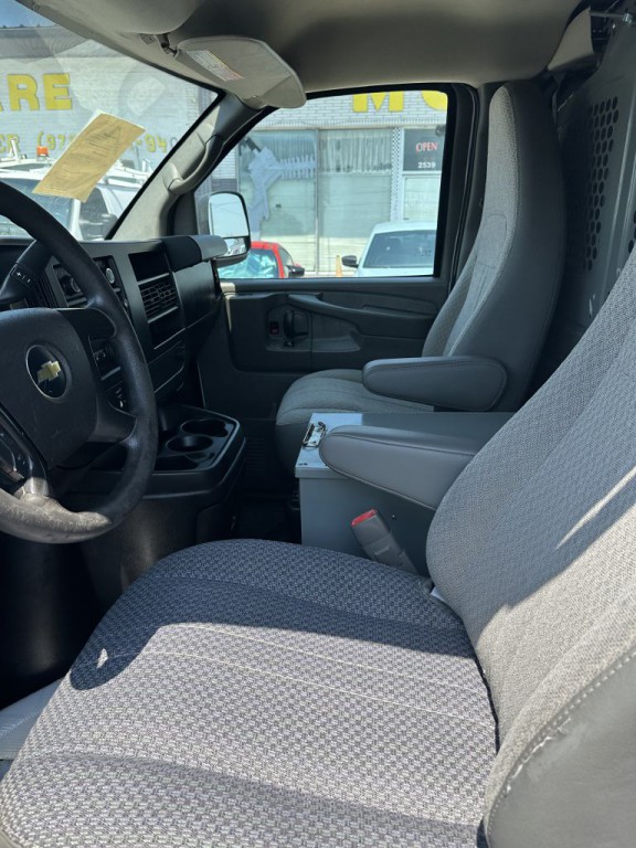 2012 Chevrolet Express Image 16