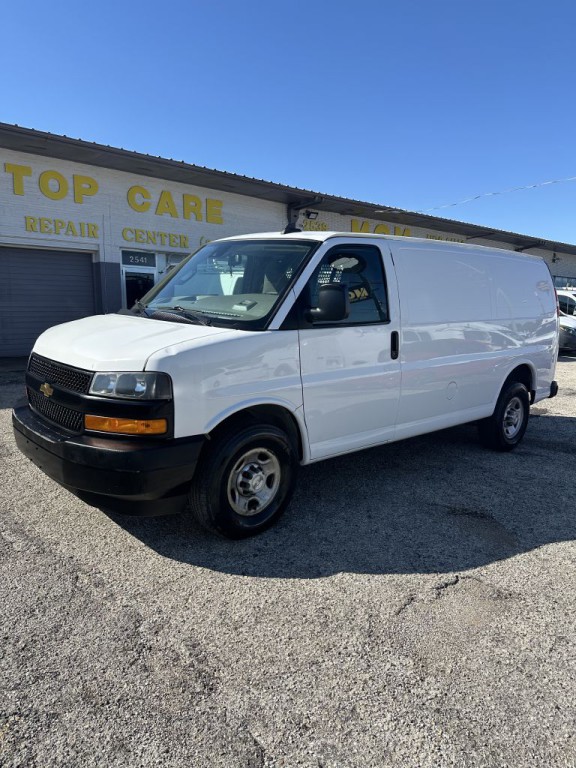 2021 Chevrolet Express Image 3