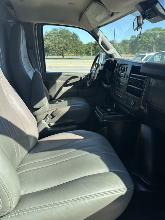 2021 Chevrolet Express Image 7