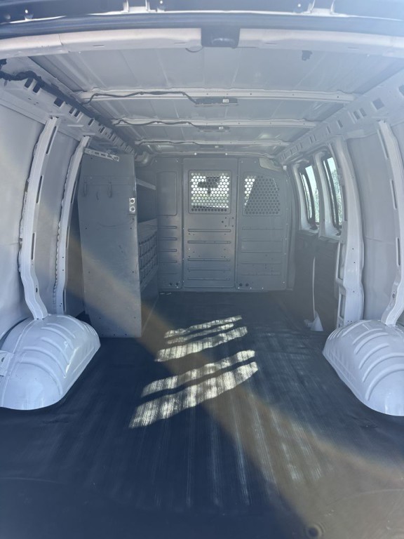 2021 Chevrolet Express Image 12
