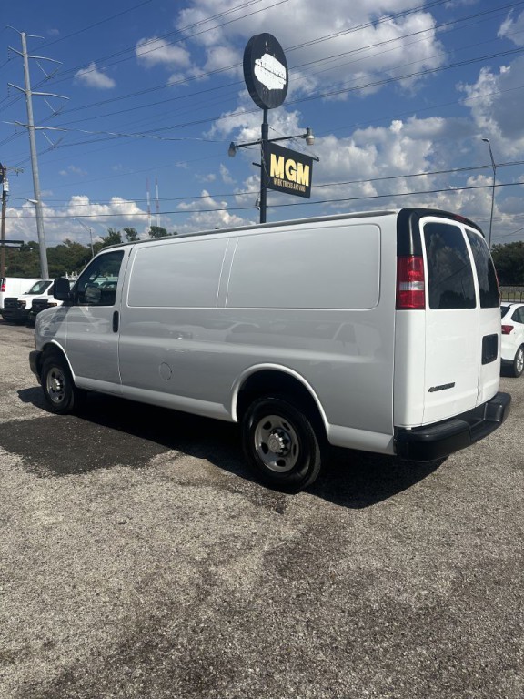 2019 Chevrolet Express Image 1