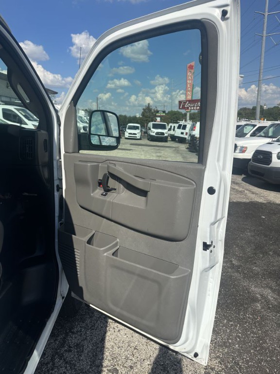 2019 Chevrolet Express Image 9
