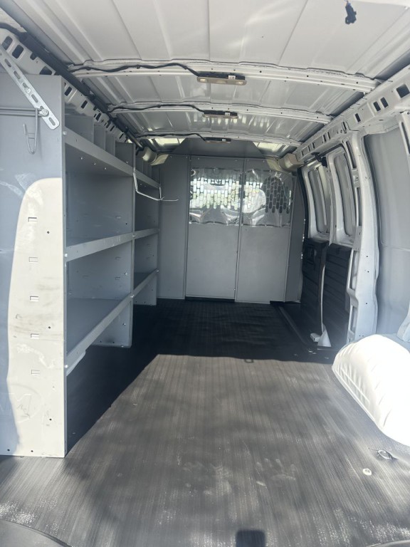 2019 Chevrolet Express Image 14