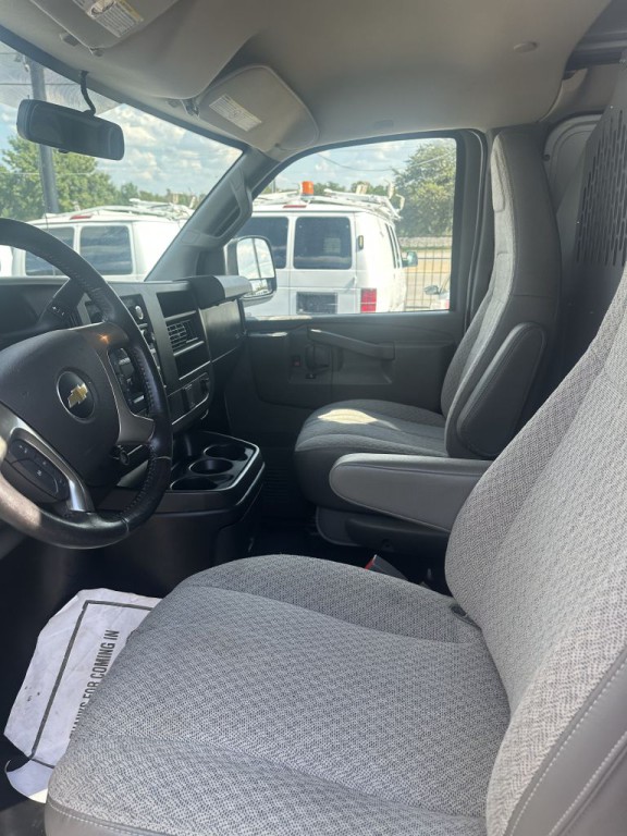 2019 Chevrolet Express Image 16