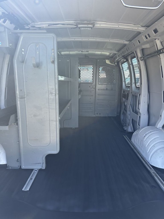 2014 Chevrolet Express Image 13