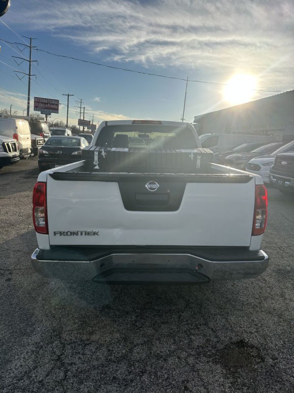 2016 Nissan Frontier Image 5