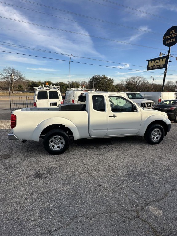 2016 Nissan Frontier Image 7