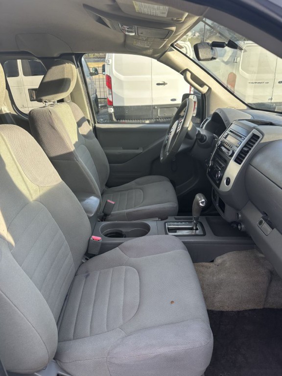 2016 Nissan Frontier Image 10