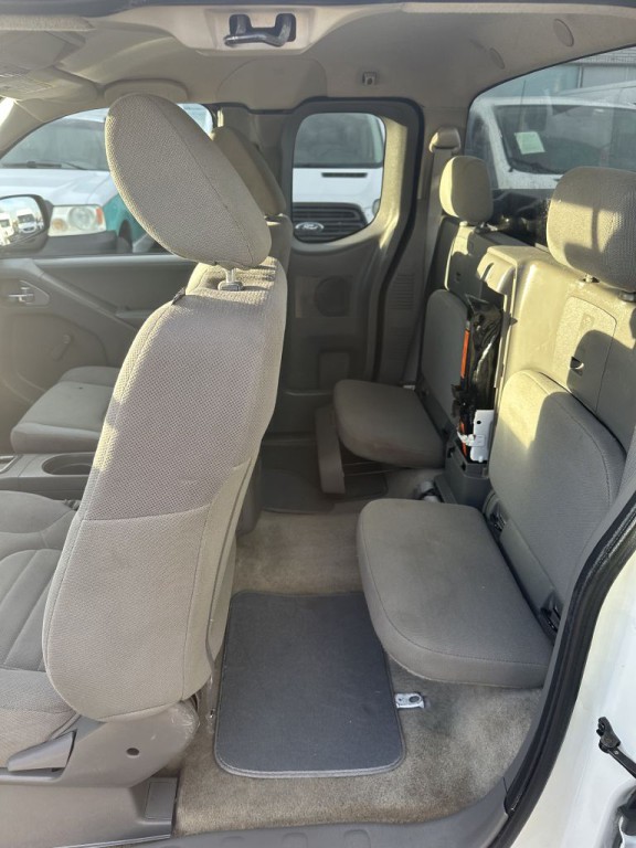 2016 Nissan Frontier Image 18