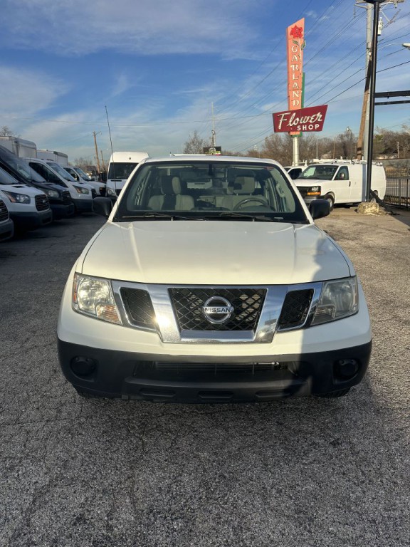 2016 Nissan Frontier Image 2