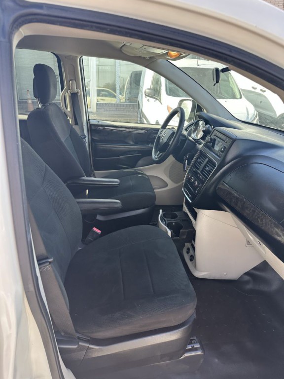 2011 Dodge Grand Caravan Image 10