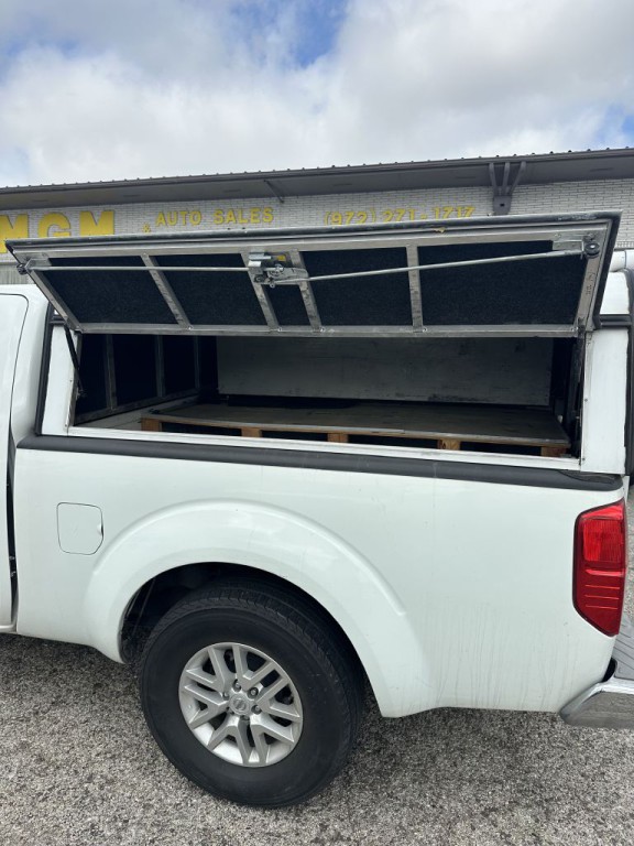 2015 Nissan Frontier Image 11