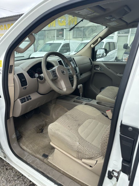 2015 Nissan Frontier Image 13