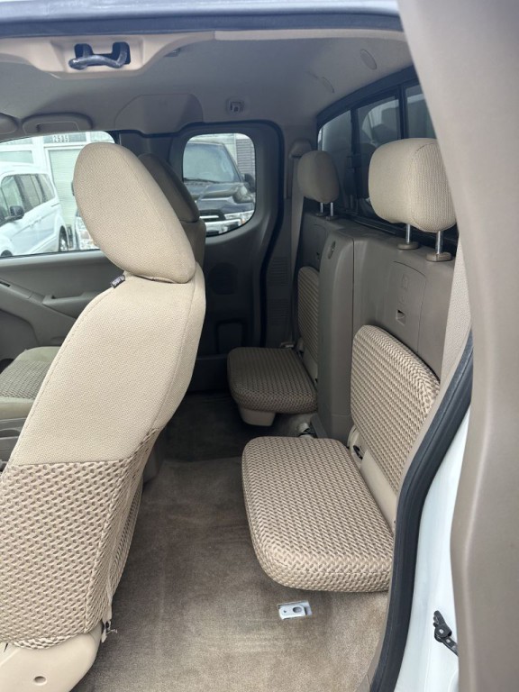 2015 Nissan Frontier Image 15