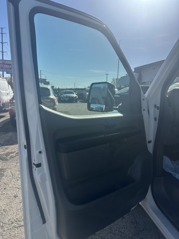 2020 Nissan NV Image 15