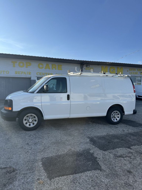 2014 Chevrolet Express Image 3