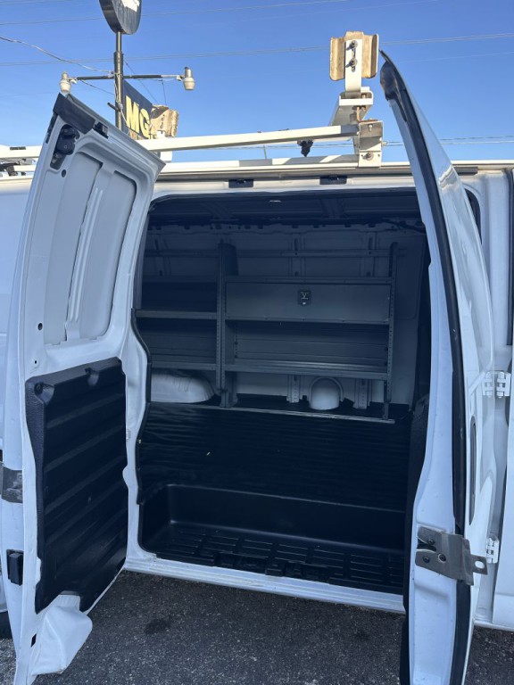 2014 Chevrolet Express Image 11