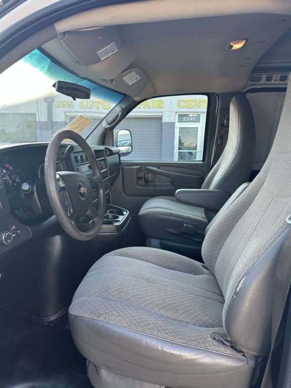 2014 Chevrolet Express Image 15