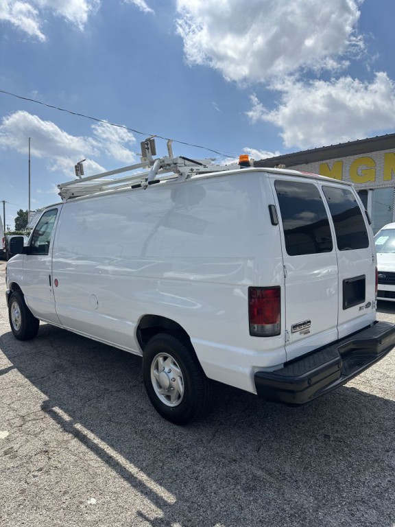 2011 Ford Econoline Image 4