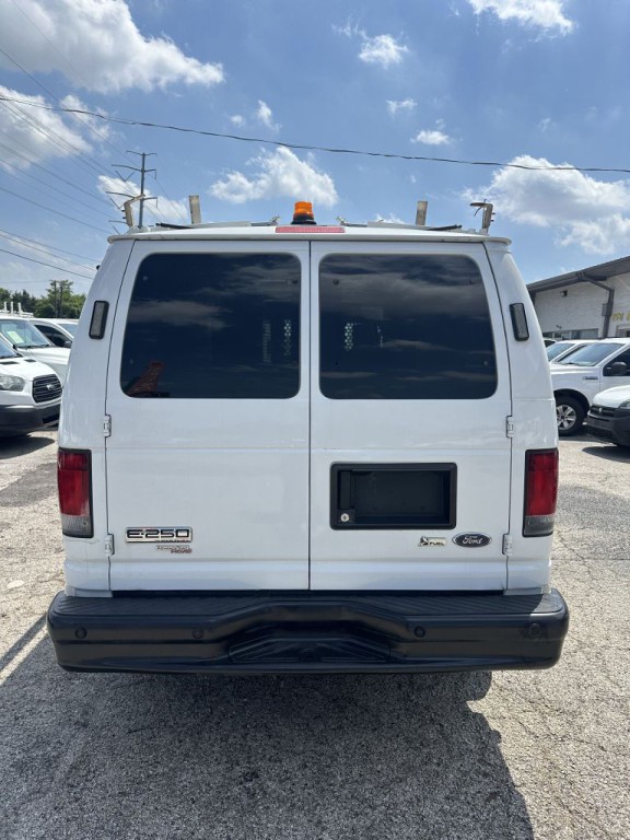 2011 Ford Econoline Image 5