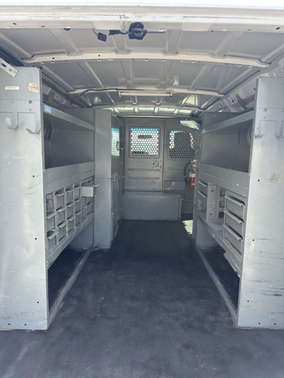 2011 Ford Econoline Image 14