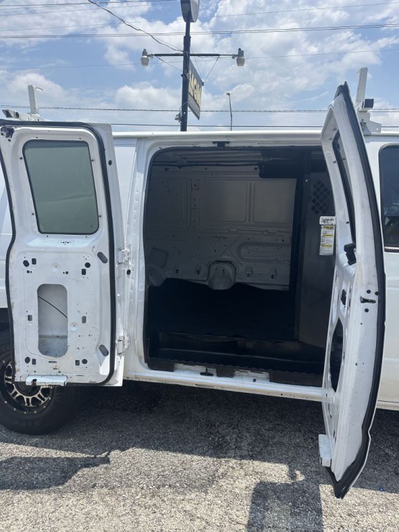 2013 Ford Econoline Image 11