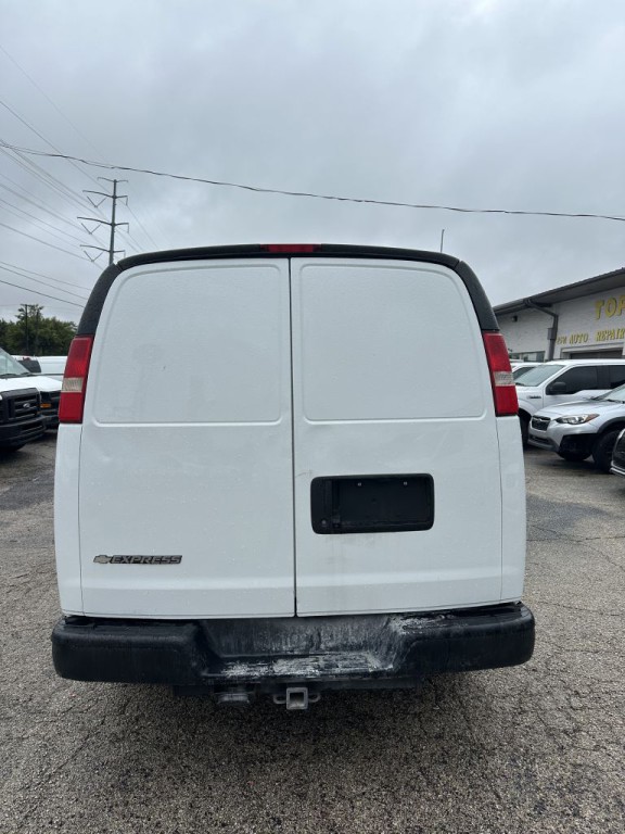 2018 Chevrolet Express Image 4