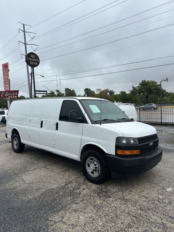 2018 Chevrolet Express Image 7