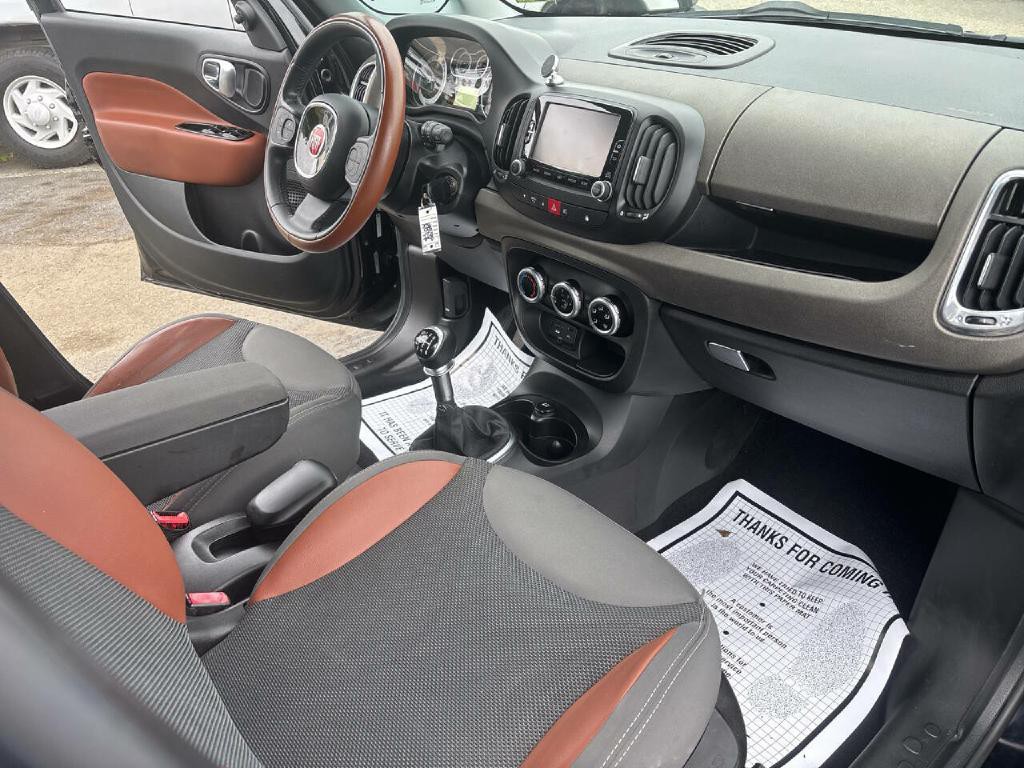 2014 FIAT 500L Image 13