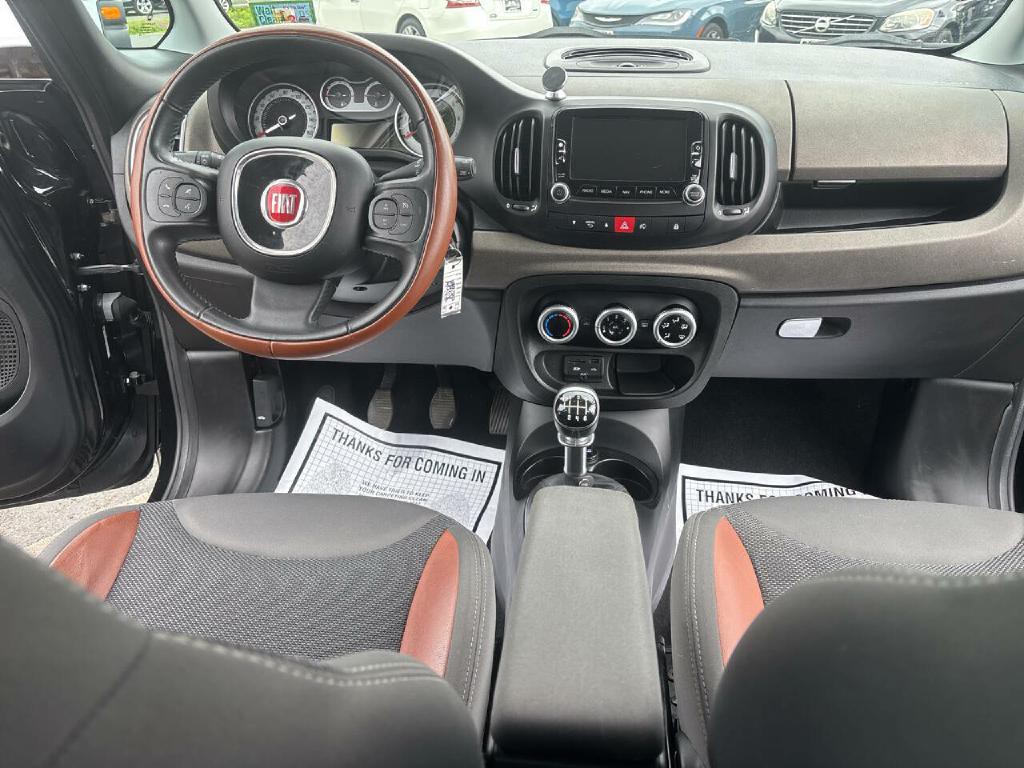 2014 FIAT 500L Image 18