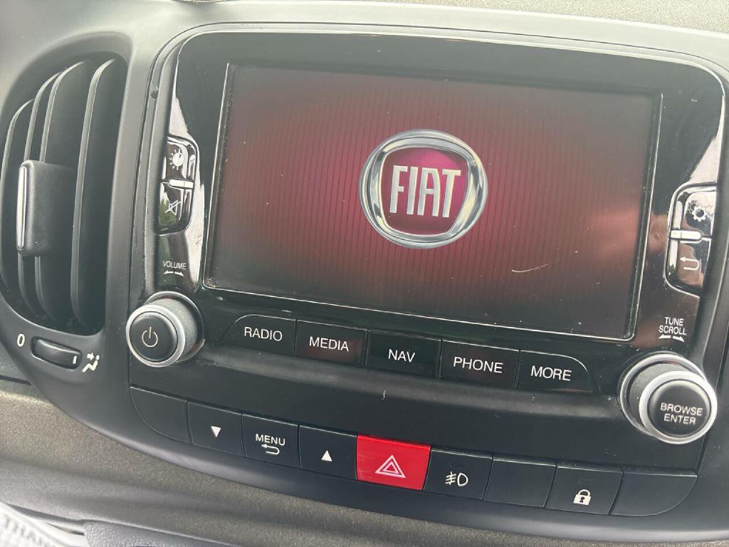2014 FIAT 500L Image 20
