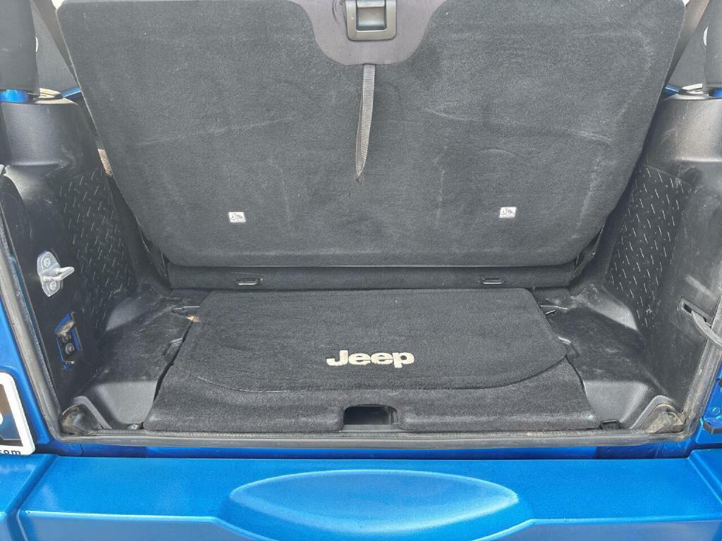 2015 Jeep Wrangler Image 16