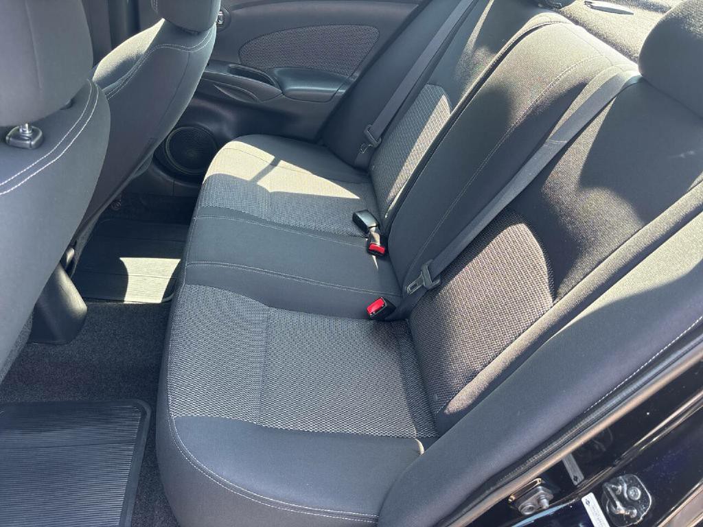 2014 Nissan Versa Image 11