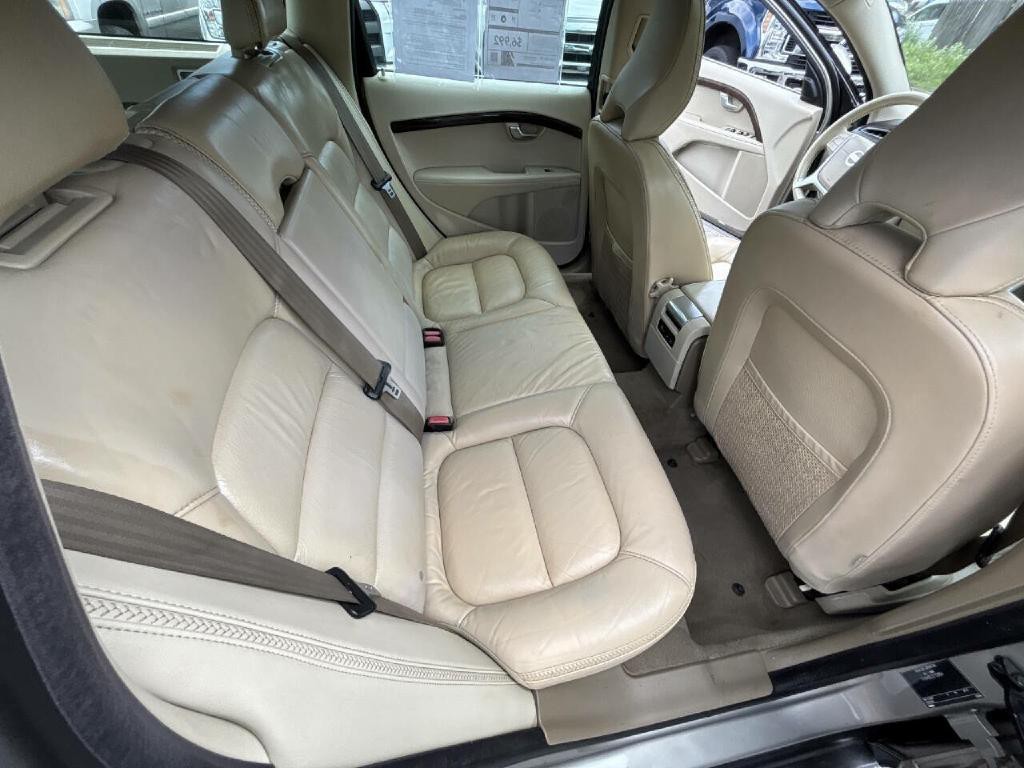 2012 Volvo XC70 Image 15