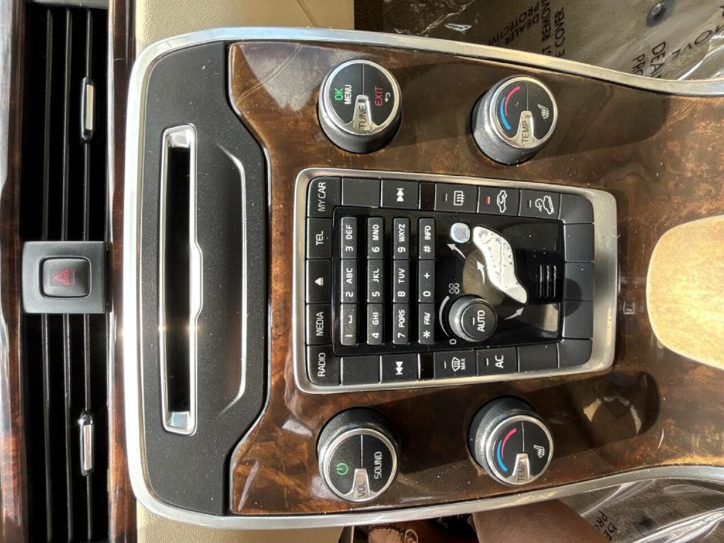 2012 Volvo XC70 Image 21