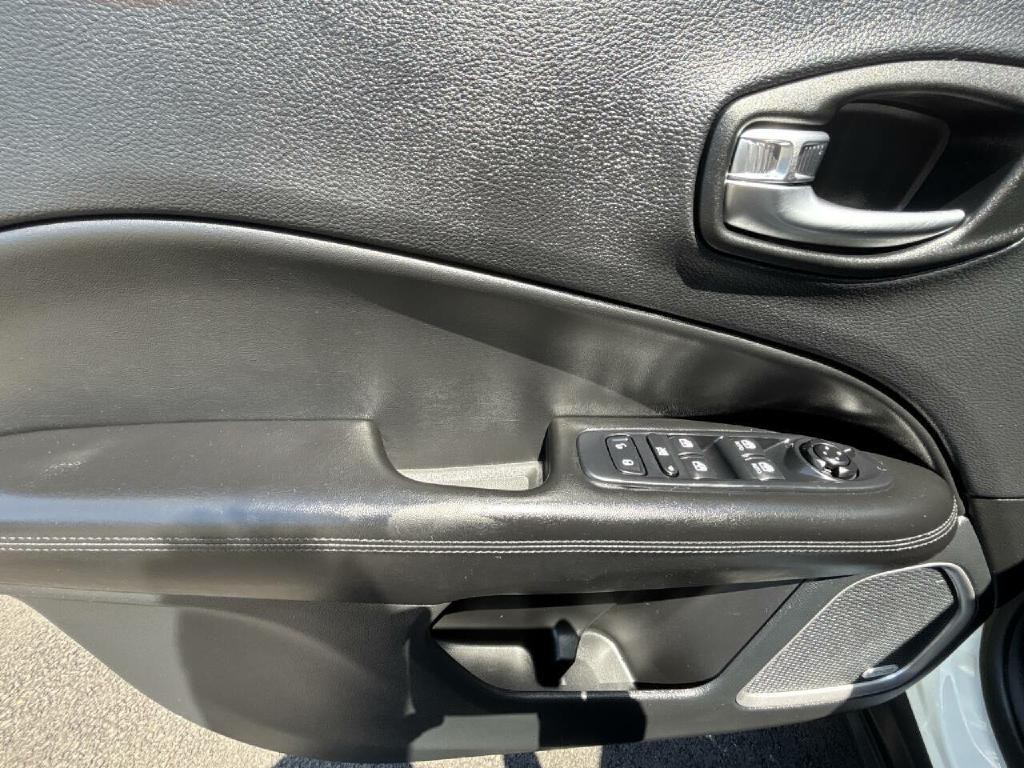 2021 Jeep Compass Image 10