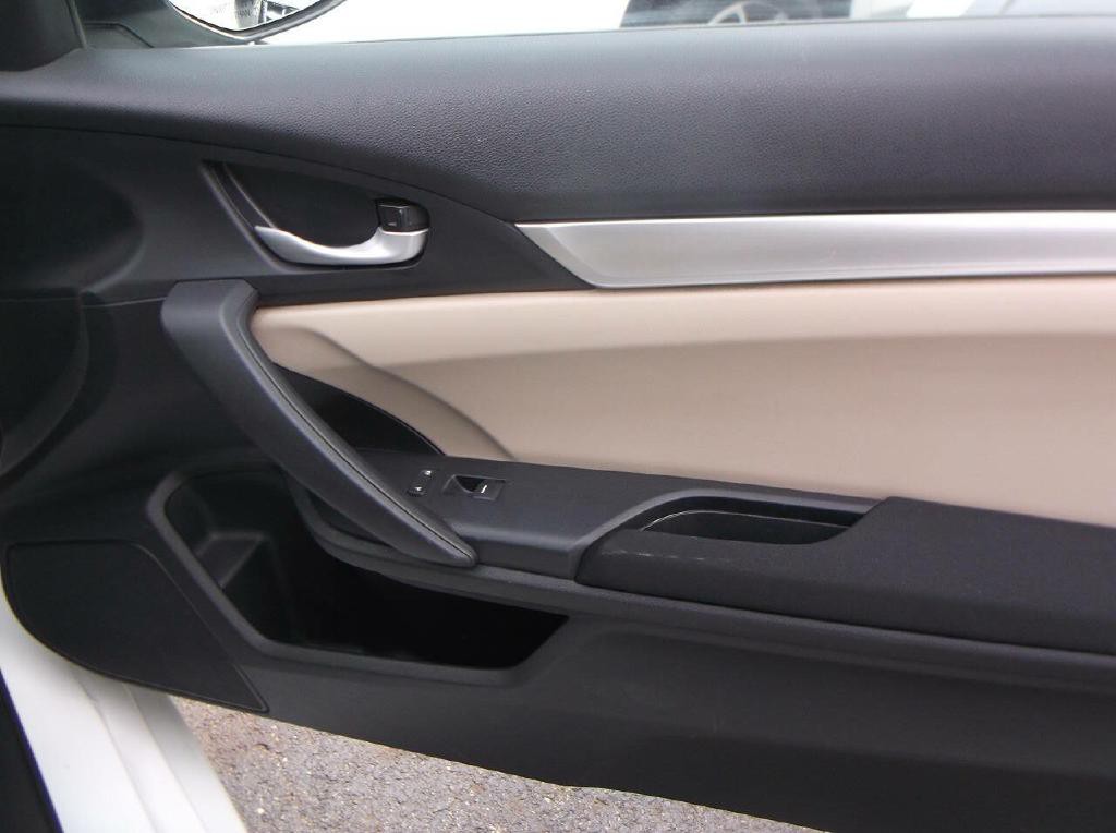 2017 Honda Civic Image 14
