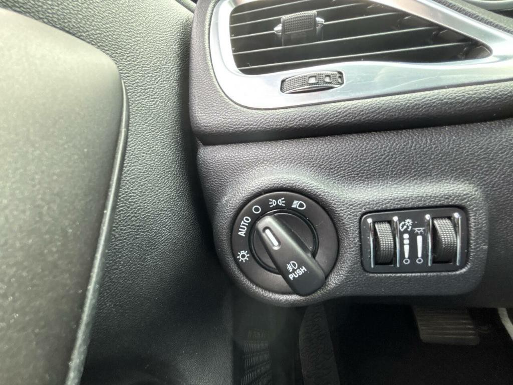 2013 Dodge Dart Image 27