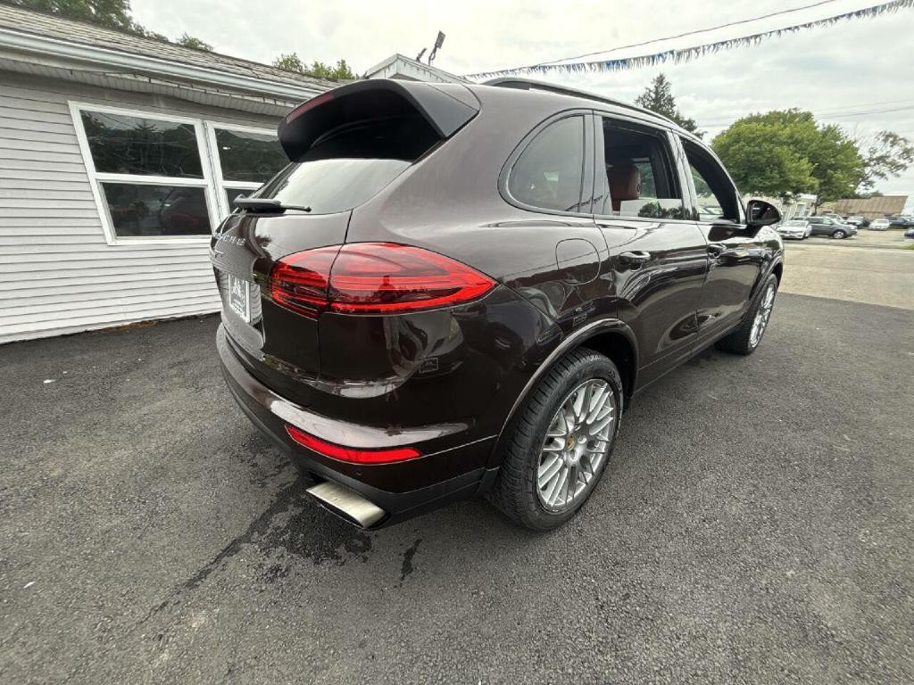 2017 Porsche Cayenne Image 7