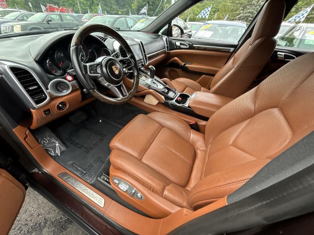 2017 Porsche Cayenne Image 8