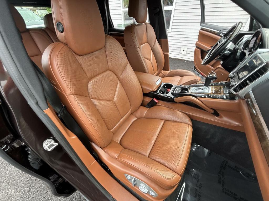 2017 Porsche Cayenne Image 14