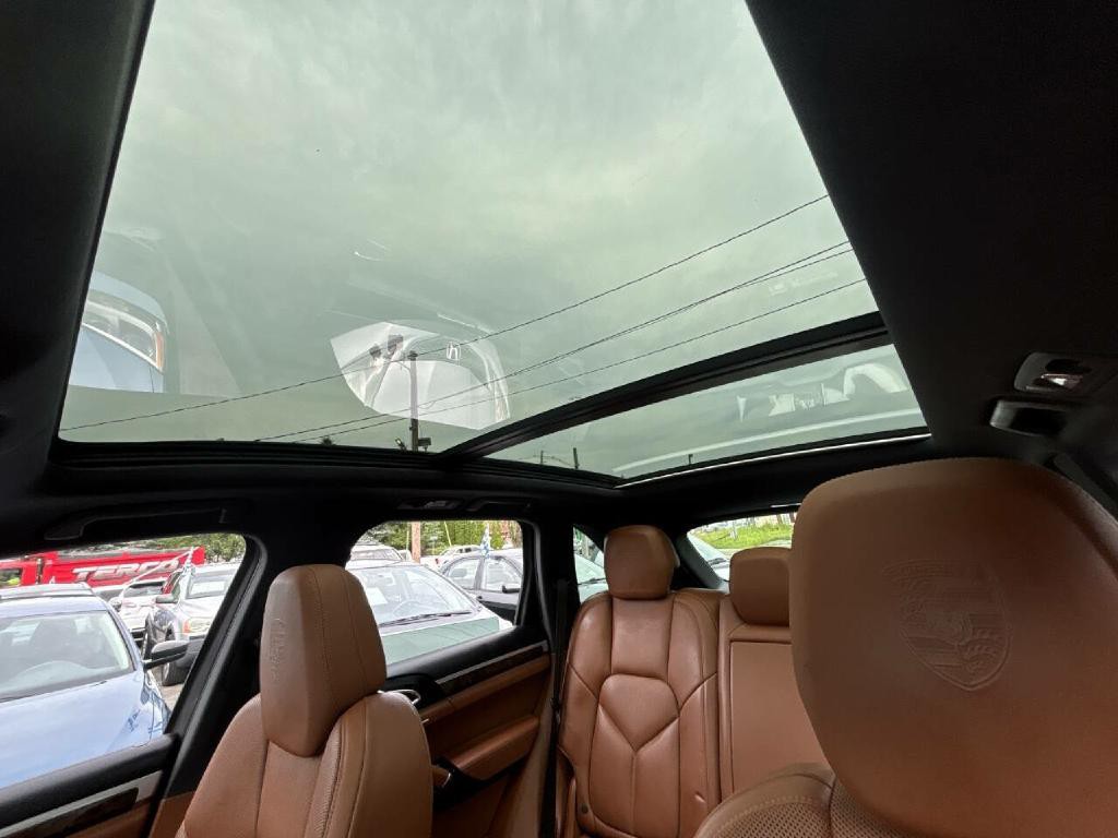 2017 Porsche Cayenne Image 21