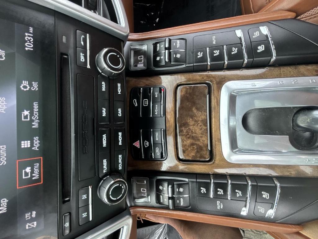 2017 Porsche Cayenne Image 30