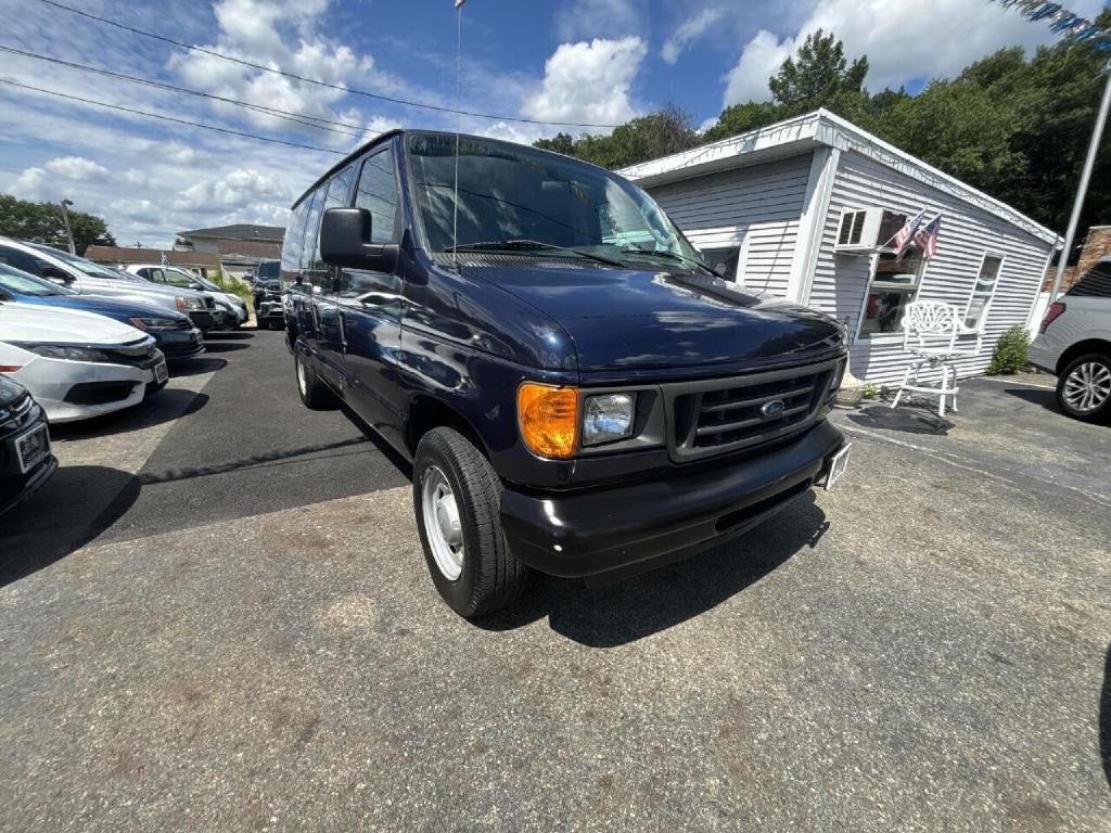 2004 Ford E-series Image 4